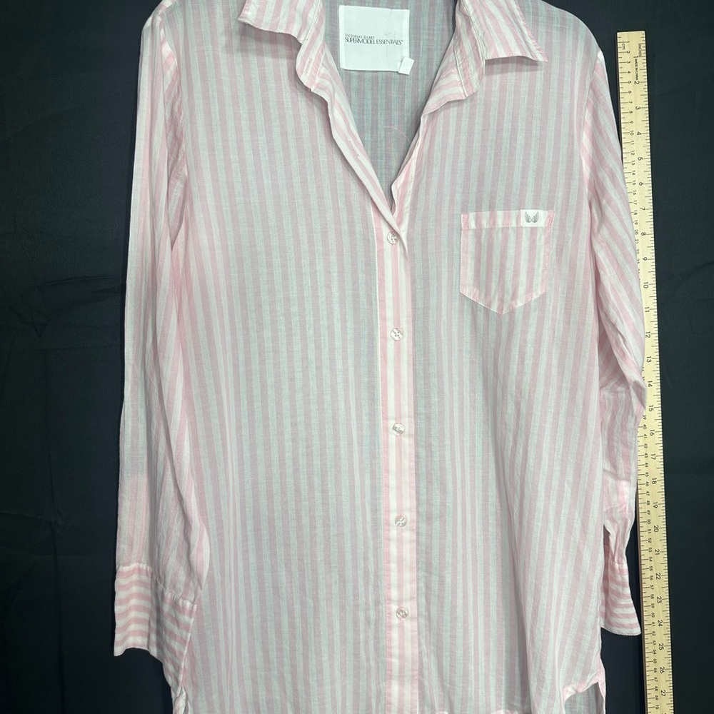 VICTORIA SECRET Pink Button-Up Shirt size M pre owned Exellent condition - Picture 2 of 8